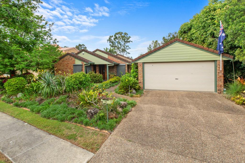 109 Cadogan St, Carindale, QLD 4152