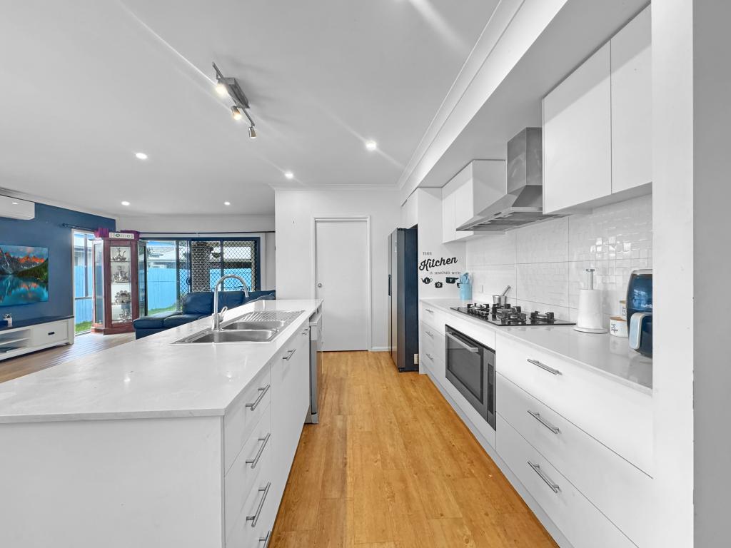 63 ADELAIDE CCT, BARINGA, QLD 4551