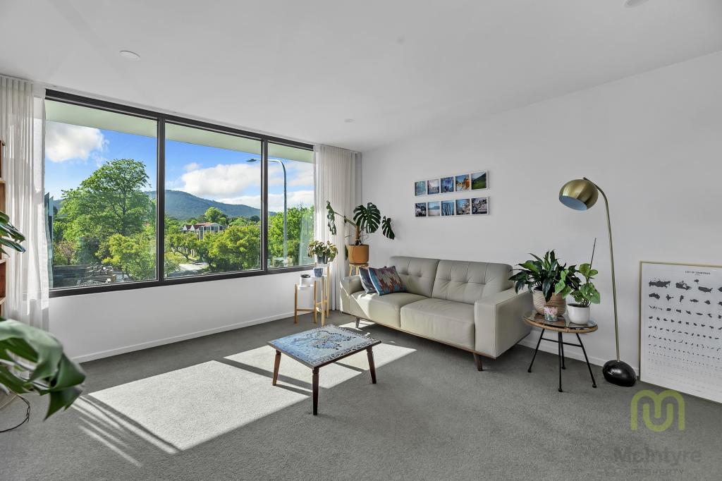 9/90 LOWANNA ST, BRADDON, ACT 2612