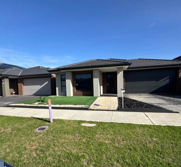 13 MENDOCINO CRES, TARNEIT, VIC 3029