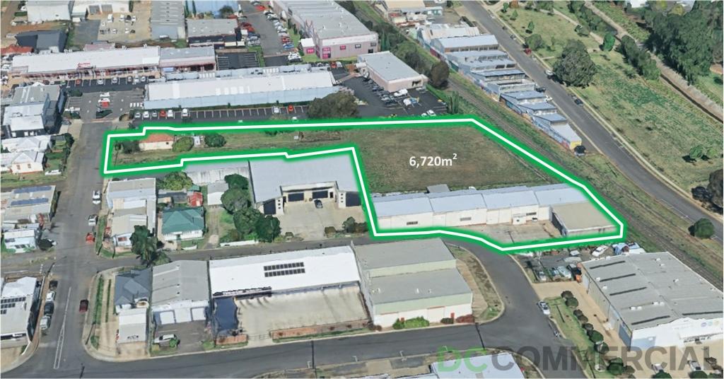 7 FITZGIBBON ST, SOUTH TOOWOOMBA, QLD 4350
