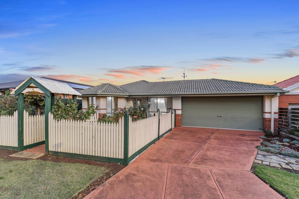 10 Weerona Way, Mornington, VIC 3931
