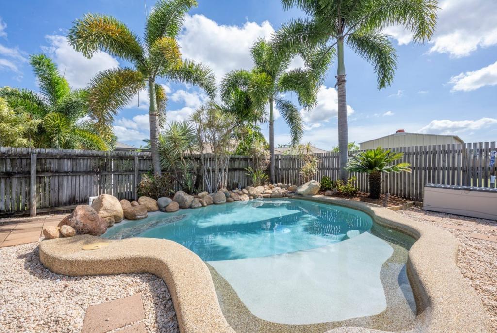 18 Lady Musgrave Cct, Burdell, QLD 4818