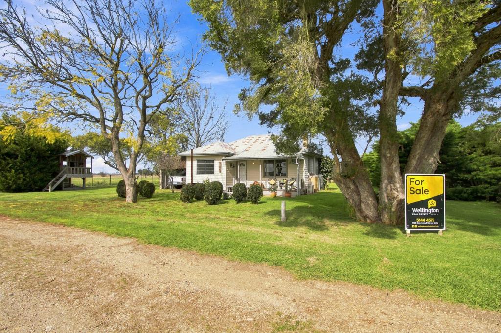 22 SMITHS LANE, COBAINS, VIC 3851