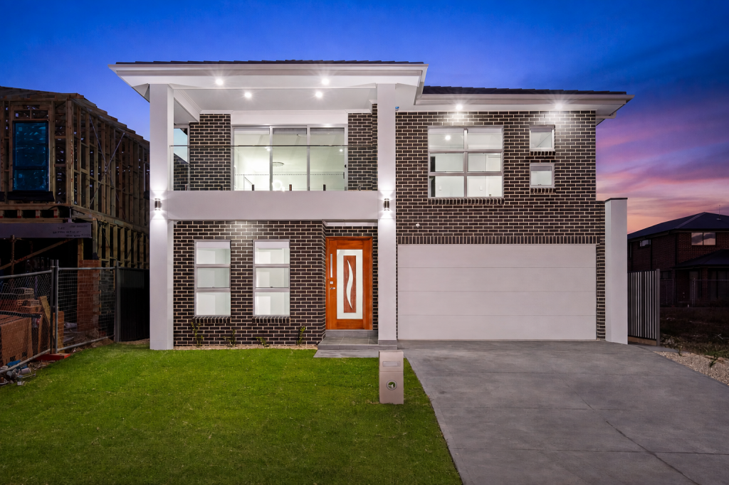 8 Durack Ave, Catherine Field, NSW 2557
