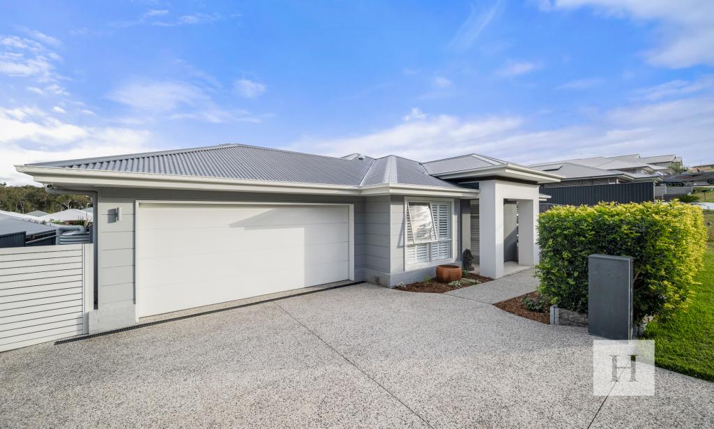 11 BREEZE ST, GWANDALAN, NSW 2259