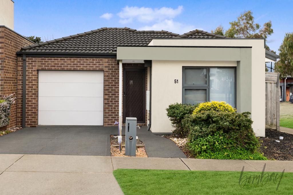 51 ALBION CRES, MICKLEHAM, VIC 3064