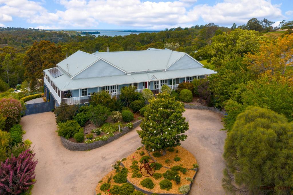12 Moorhouse St, Metung, VIC 3904