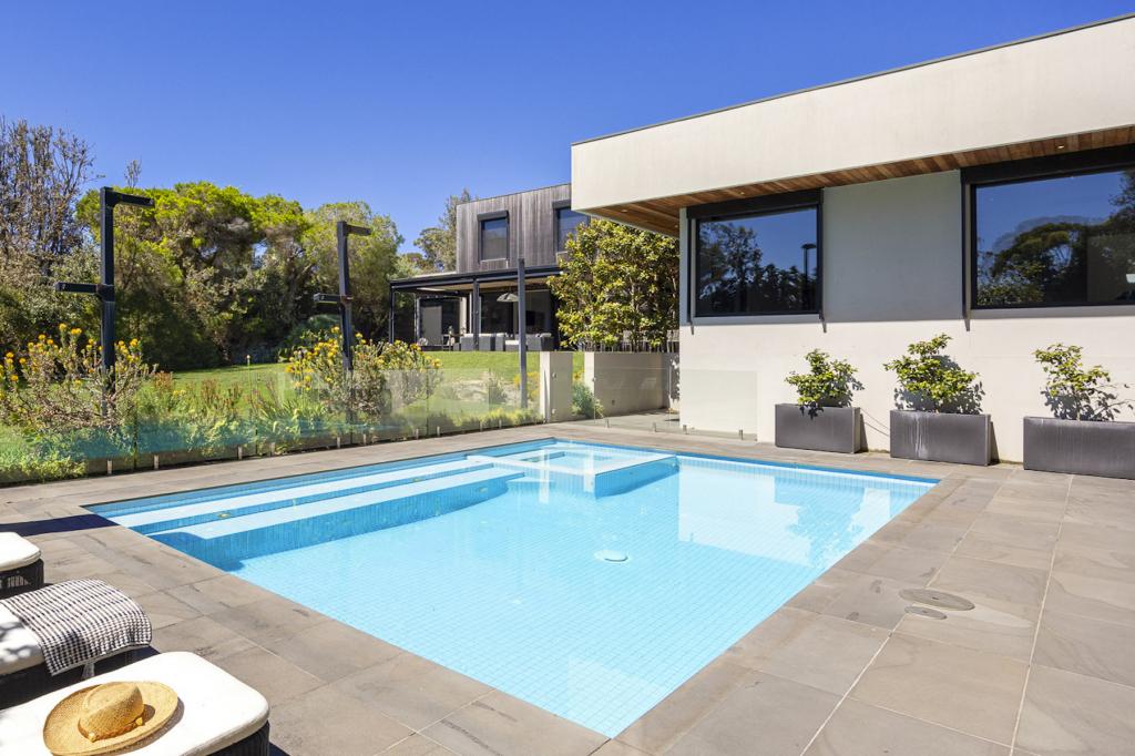 38 Campbells Rd, Portsea, VIC 3944