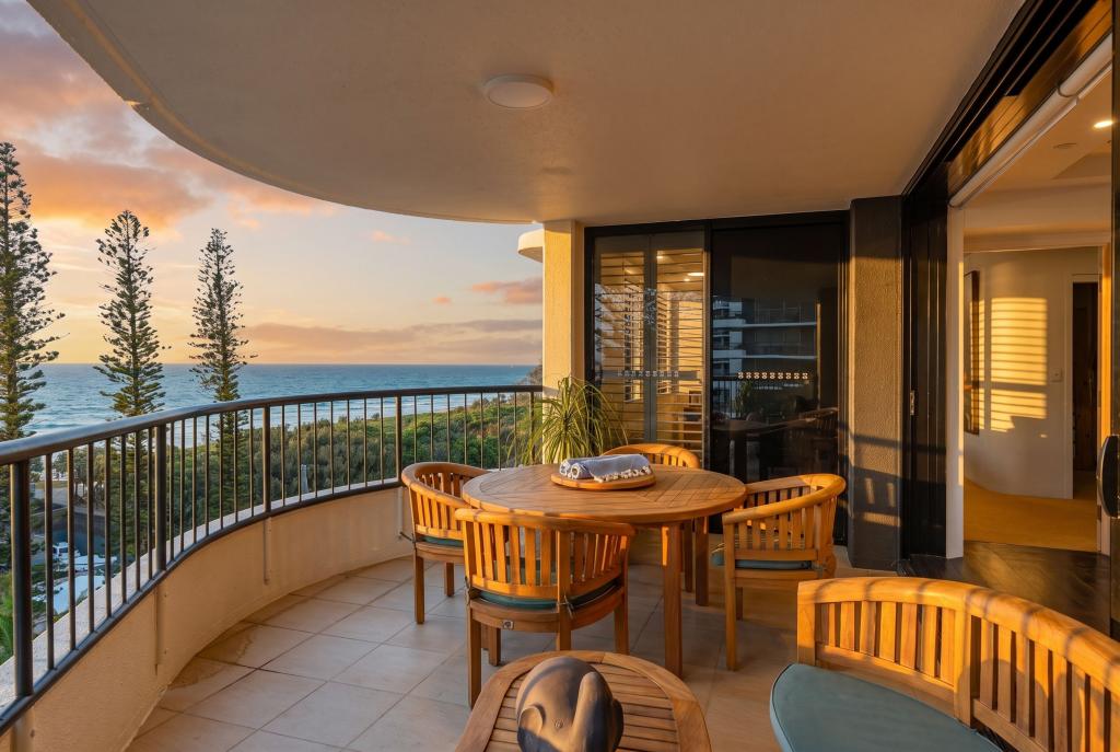 10/3510 Main Beach Pde, Main Beach, QLD 4217