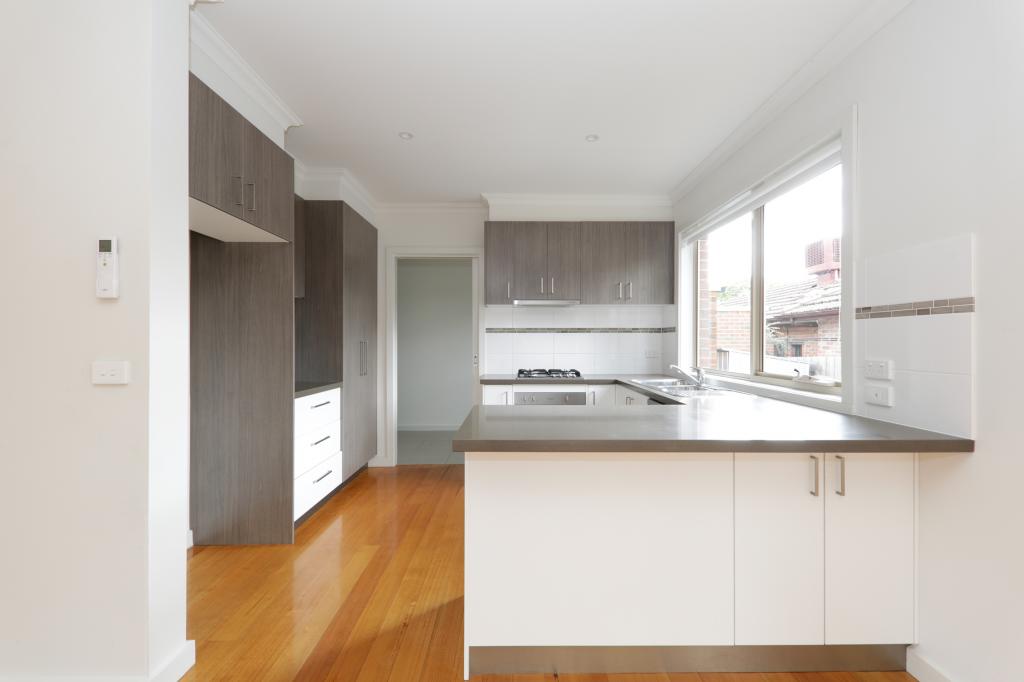 2/277 Warrigal Rd, Burwood, VIC 3125