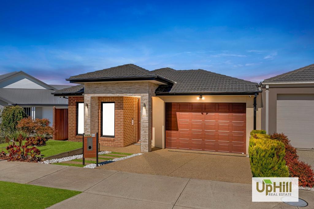 23 Vermillion Dr, Clyde North, VIC 3978
