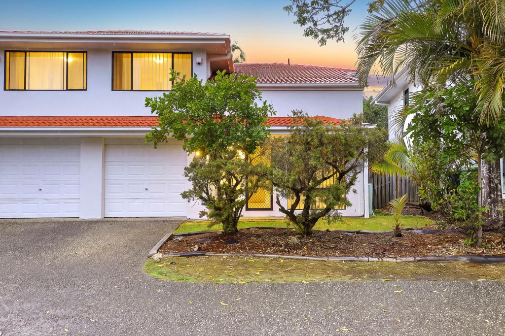 802/2 Gentian Dr, Arundel, QLD 4214