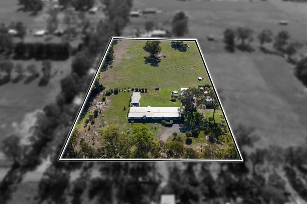 30 Cemetery Rd, Toongabbie, VIC 3856