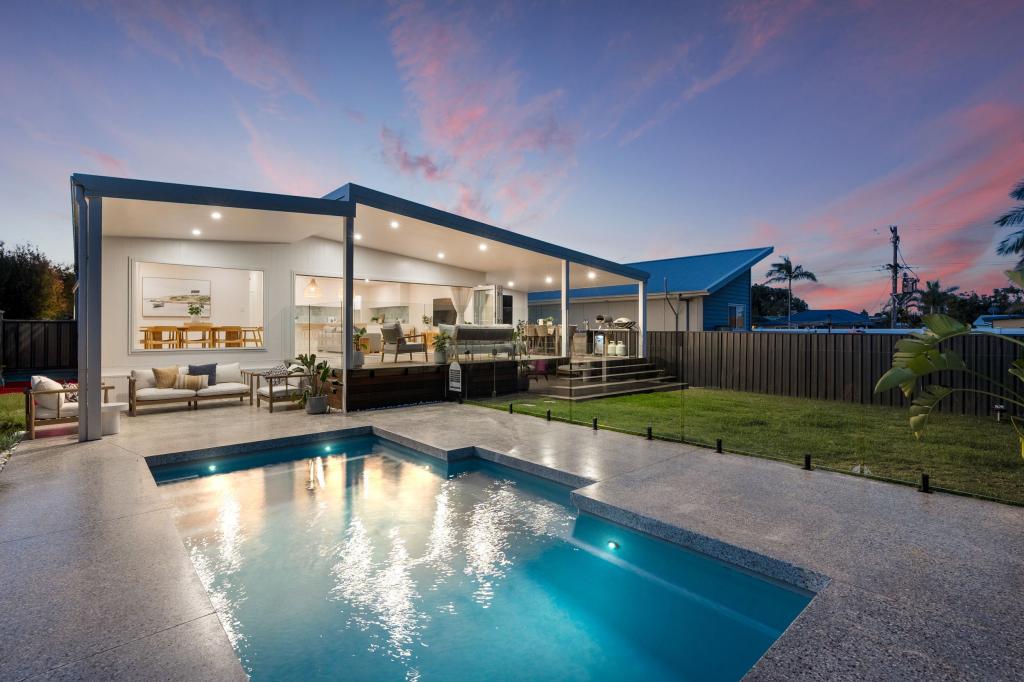 4 FLINDERS AVE, KILLARNEY VALE, NSW 2261