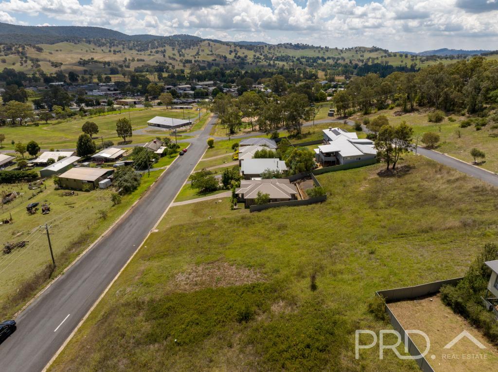 28 Booral Ave, Tumut, NSW 2720