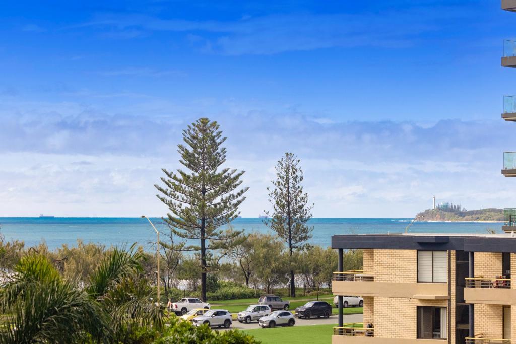 424/10 Okinja Rd, Alexandra Headland, QLD 4572