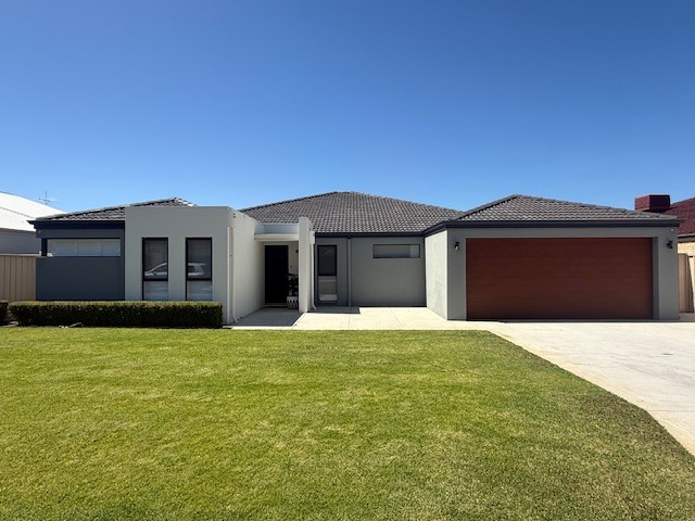 13 Quenda Dr, Canning Vale, WA 6155