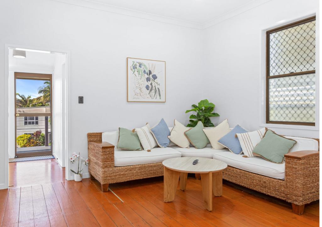 4 Davidson St, Cooee Bay, QLD 4703