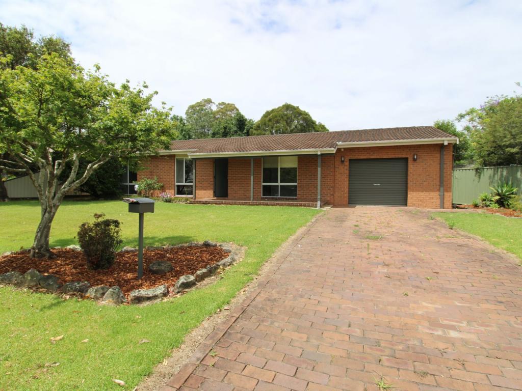 4 Purdie Cres, Nowra, NSW 2541