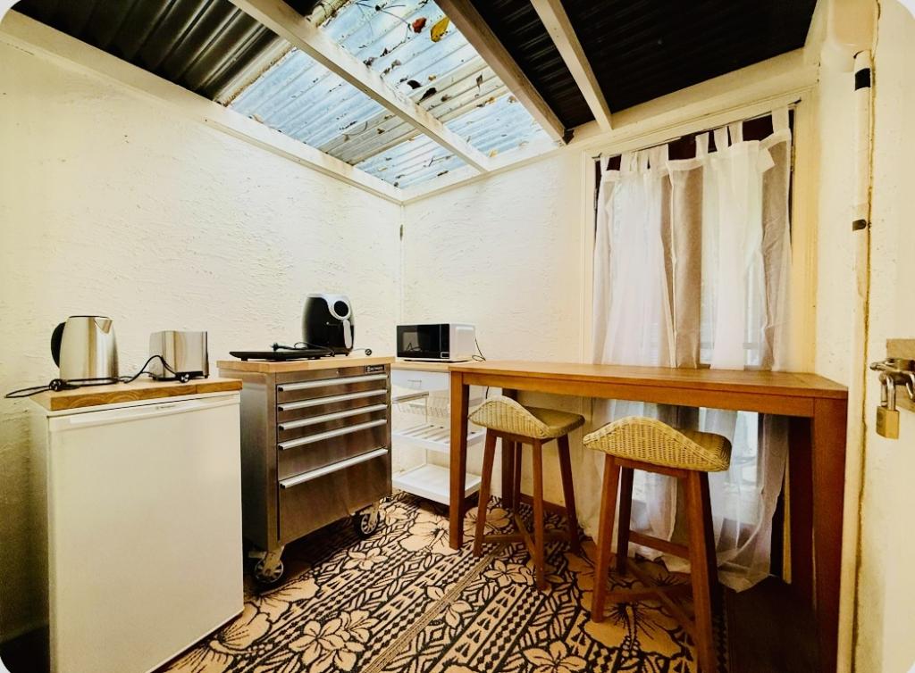 1 CUTTEN ST, BINGIL BAY, QLD 4852