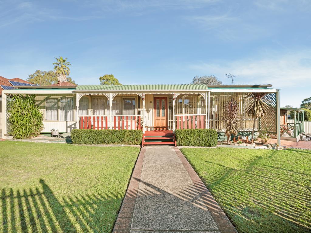 18 Moira Ave, Ferntree Gully, VIC 3156