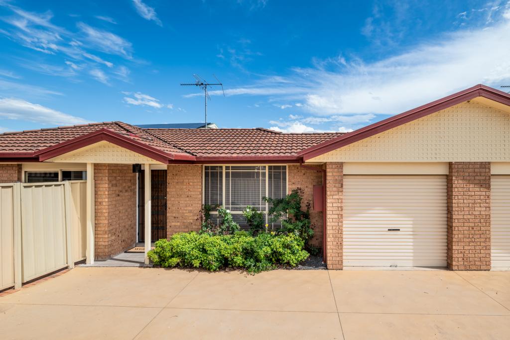 2/12 Chausson Pl, Cranebrook, NSW 2749