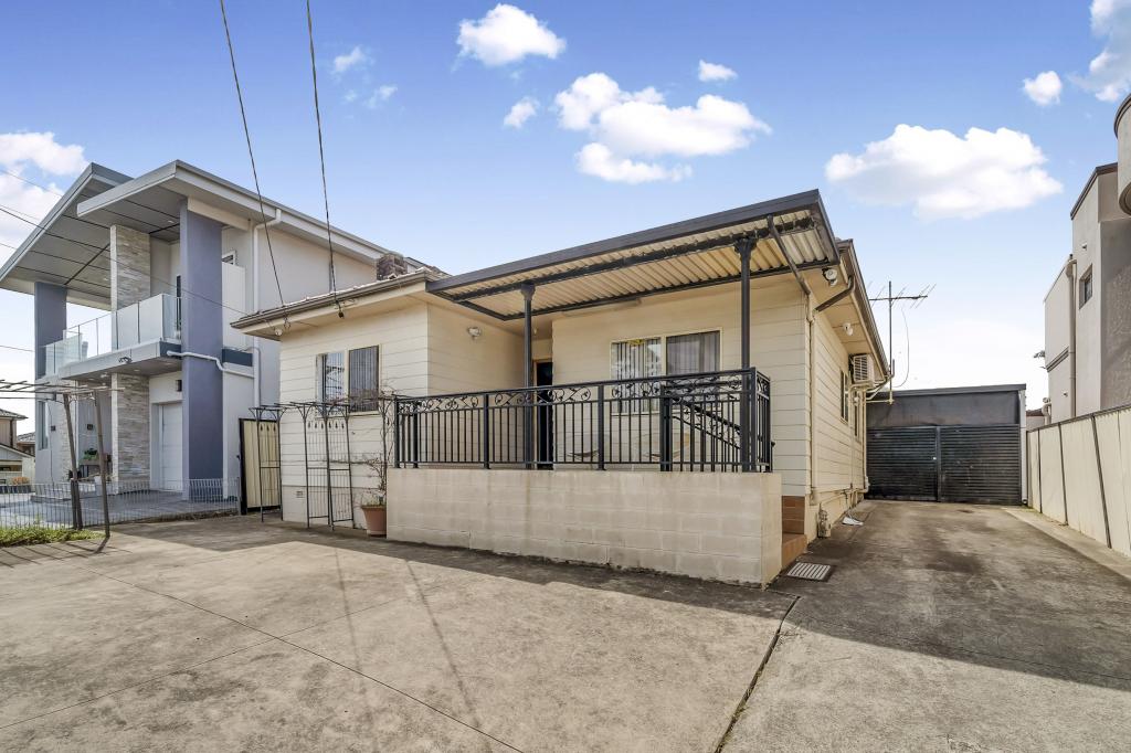 159 Greenacre Rd, Greenacre, NSW 2190