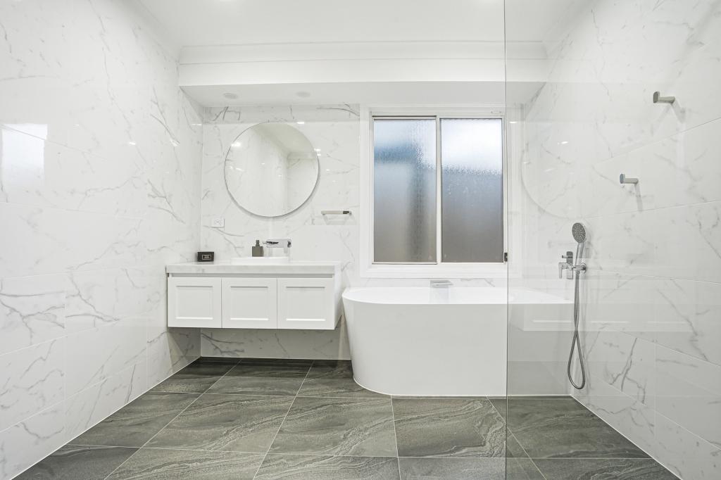 14 Woodlands Dr, Glenmore Park, NSW 2745