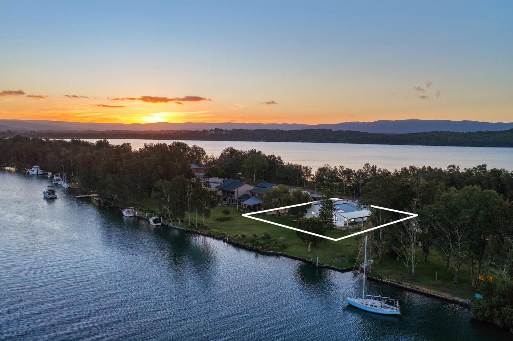 272 Dora St, Dora Creek, NSW 2264