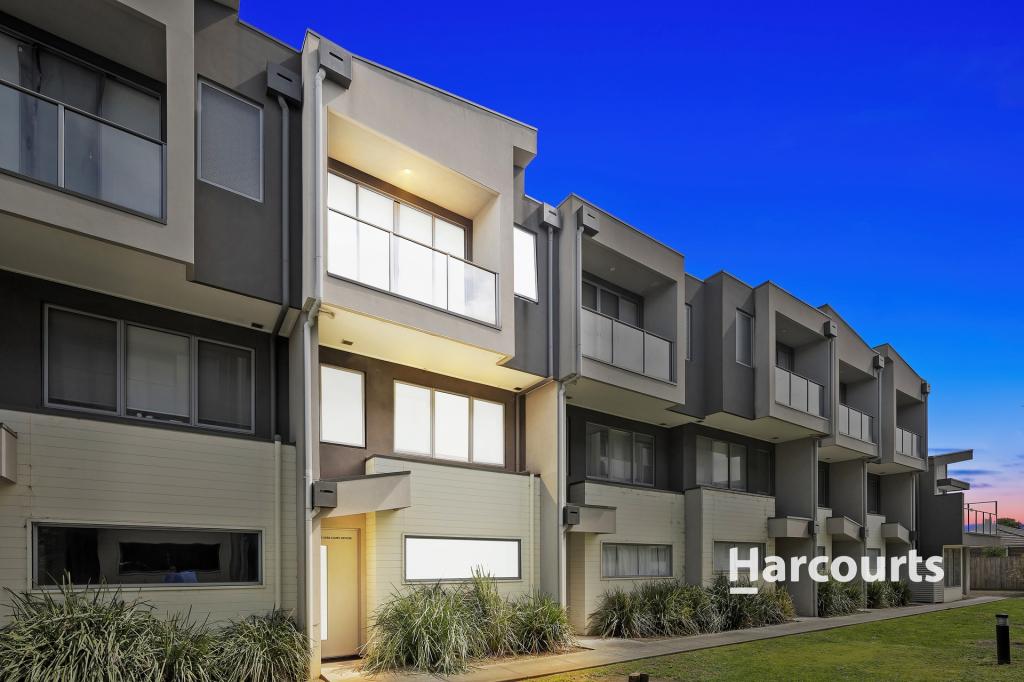 8 ZARA CT, OFFICER, VIC 3809