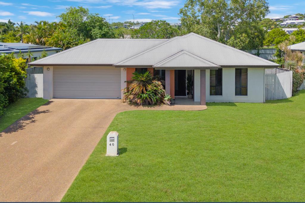 40 Donostia Cres, Bushland Beach, QLD 4818