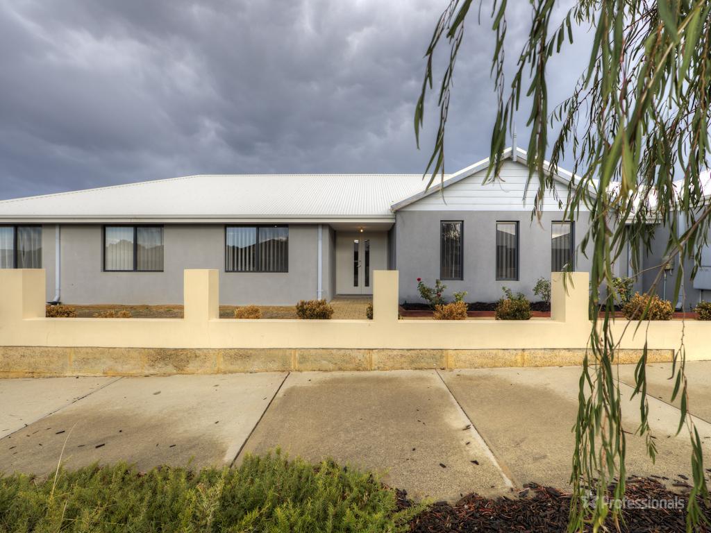 4 Chesstree Ave, Alkimos, WA 6038