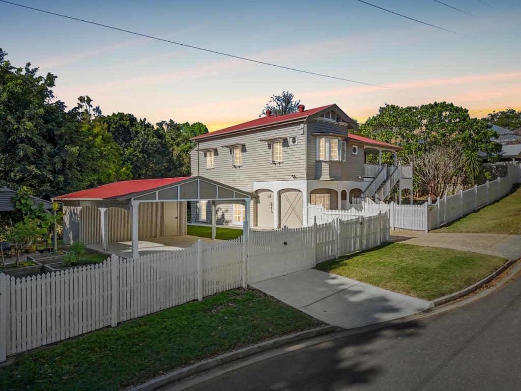 9 Torch St, East Ipswich, QLD 4305