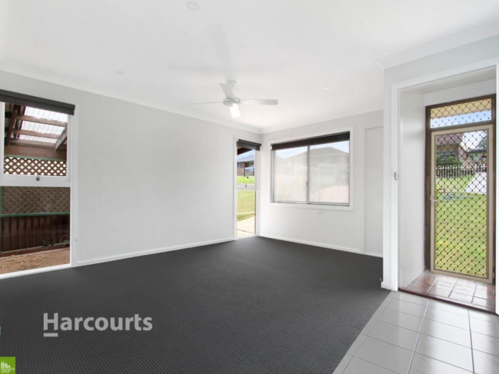 52 Galong Cres, Koonawarra, NSW 2530