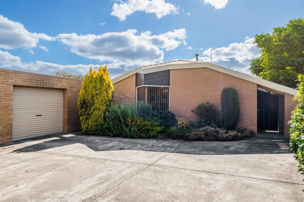 2/228 ALBERT ST, SEBASTOPOL, VIC 3356