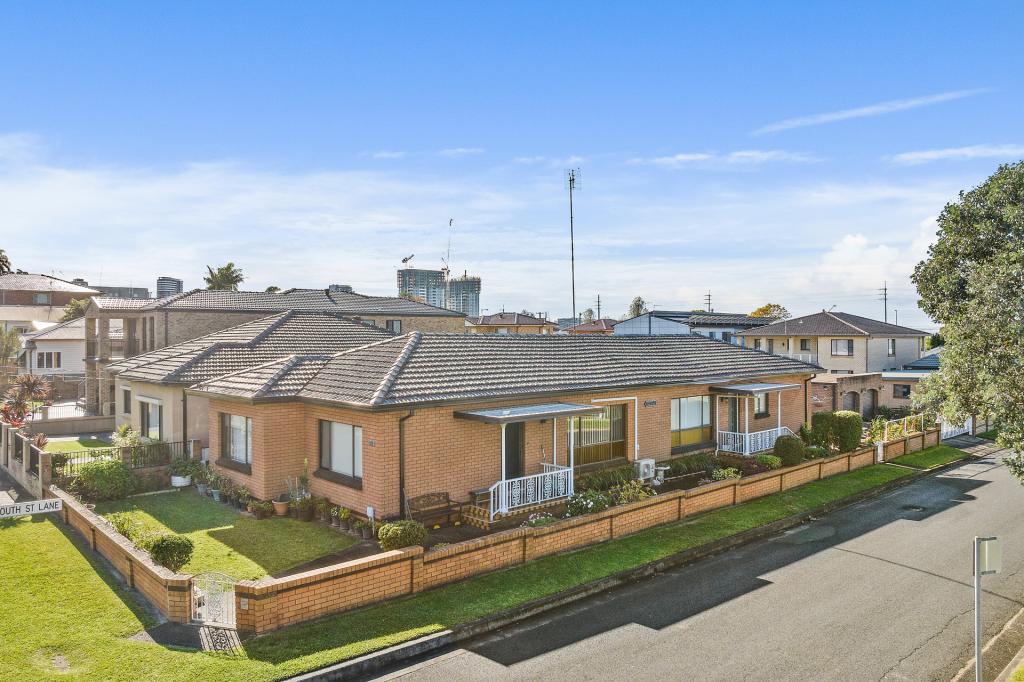 31 STRATHEARN AVE, WOLLONGONG, NSW 2500