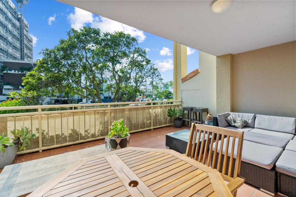 6/1198 Gold Coast Hwy, Palm Beach, QLD 4221