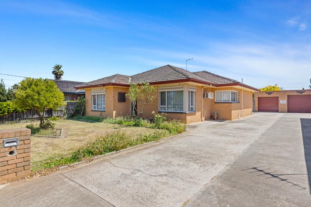 16 Pagnoccolo St, Werribee, VIC 3030