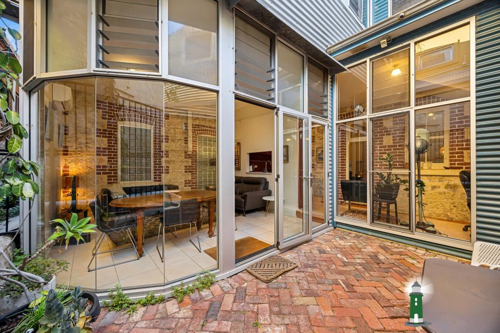 1a Little Howard St, Fremantle, WA 6160