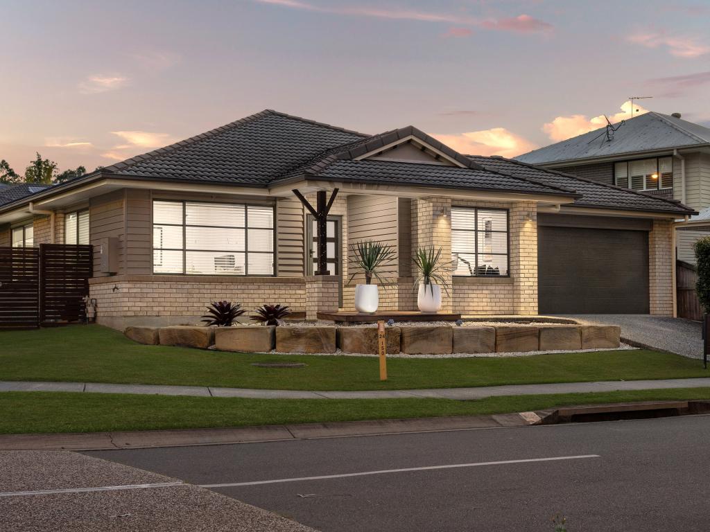 2 Kenneth Dr, Augustine Heights, QLD 4300