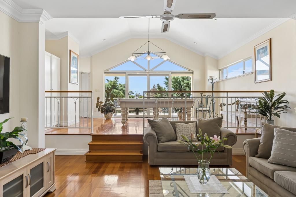 7 Mulloway Ct, Sorrento, WA 6020