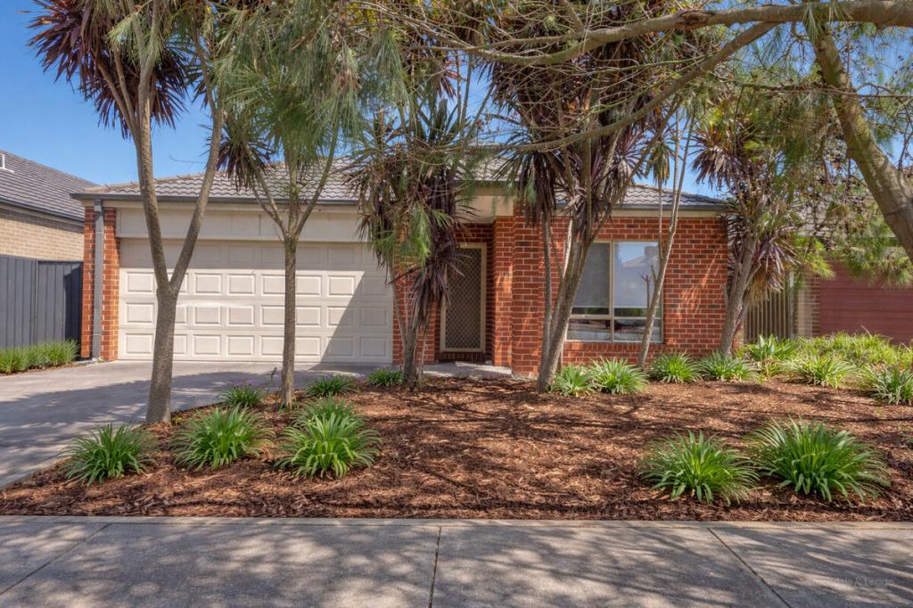 16 Darwin Way, Pakenham, VIC 3810