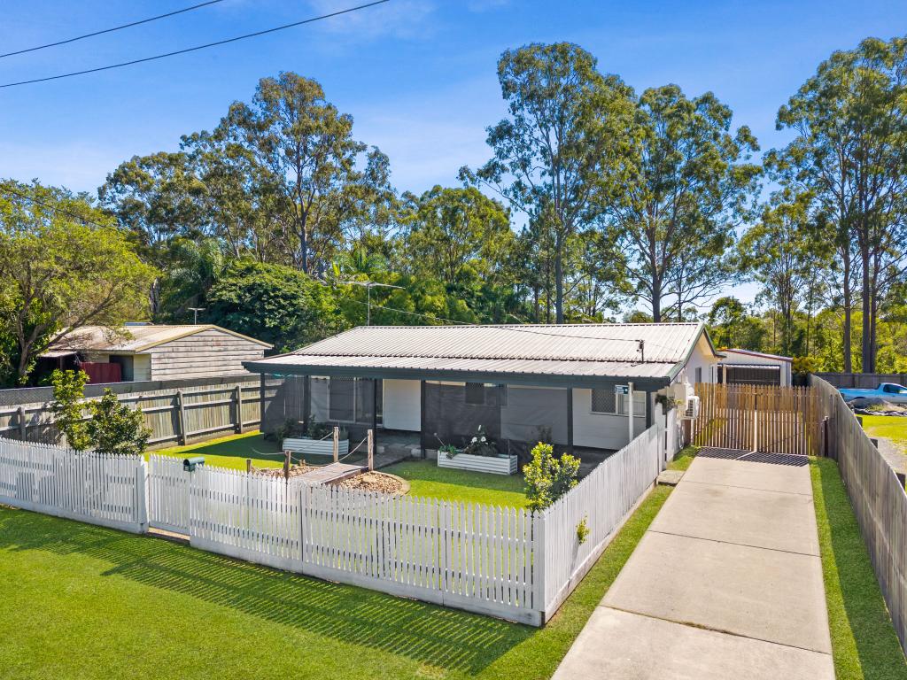 40 Sharon Dr, Eagleby, QLD 4207