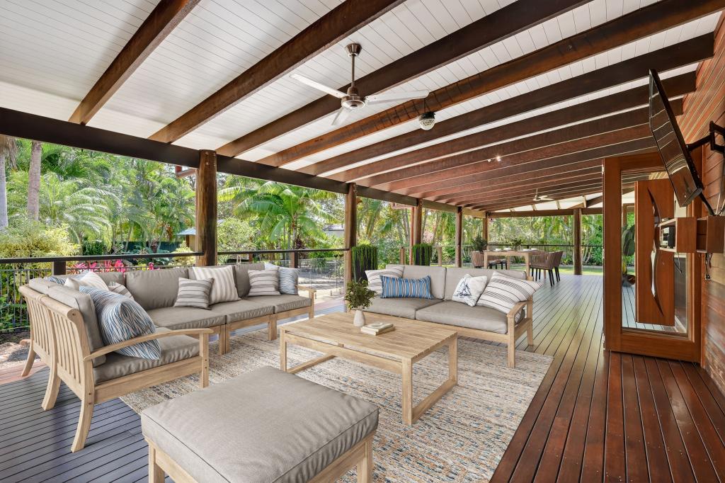 14 Shoalmarra Dr, Mount Low, QLD 4818