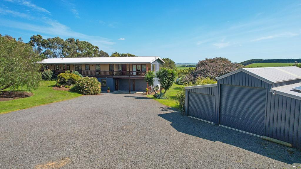 52 Lowery Rd, Crossley, VIC 3283