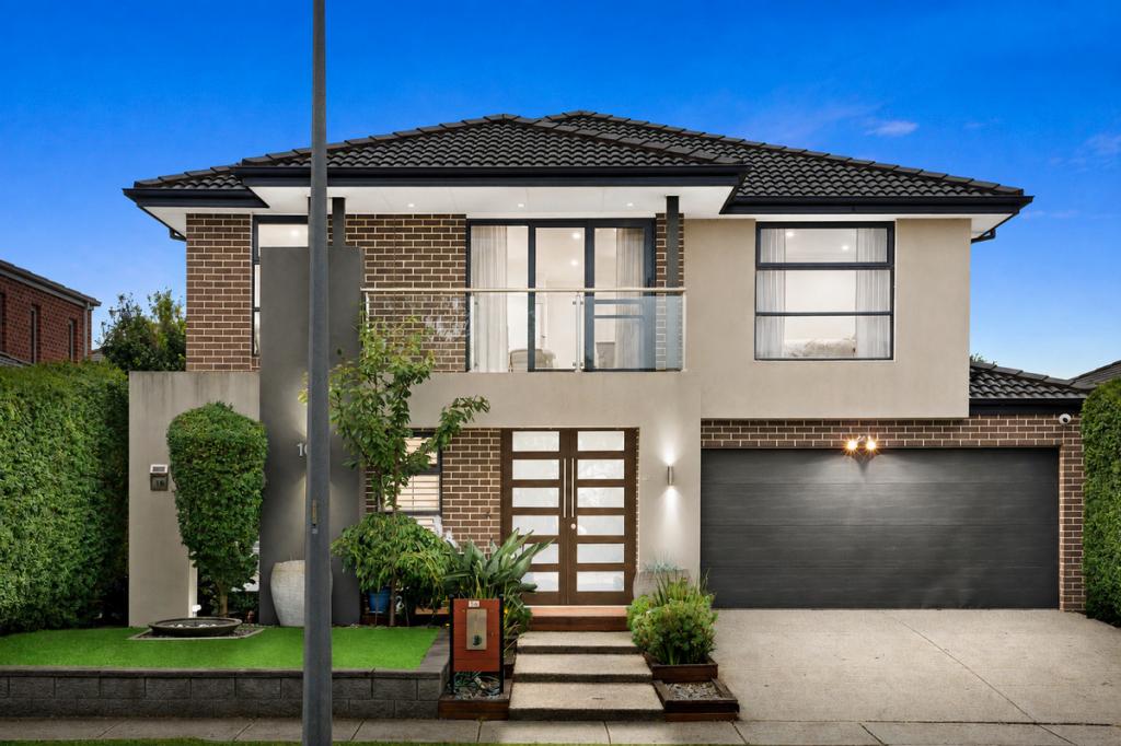 16 FEATHERBROOK DR, POINT COOK, VIC 3030