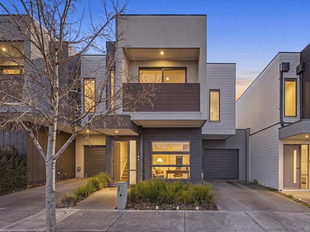 32 Grandvista Cres, Cranbourne West, VIC 3977
