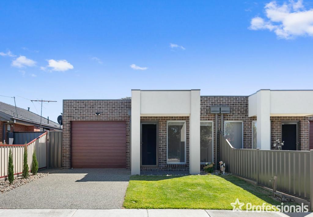 32b Bayliss Rd, Deer Park, VIC 3023