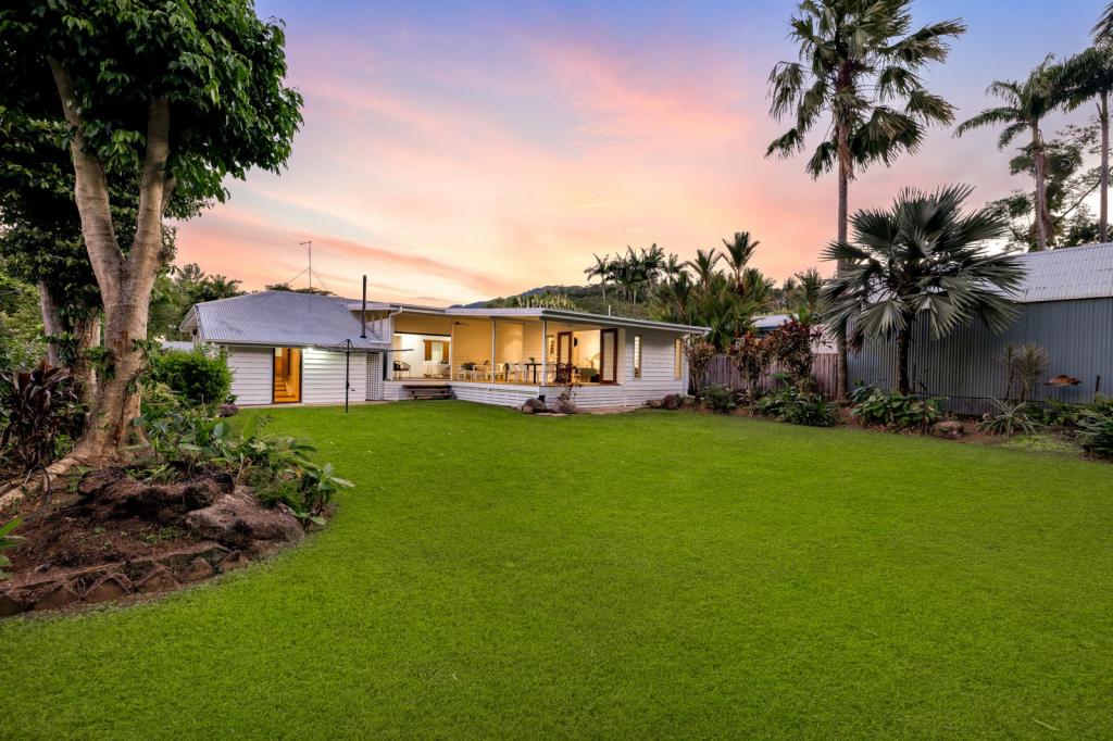 22 Bolton St, Whitfield, QLD 4870